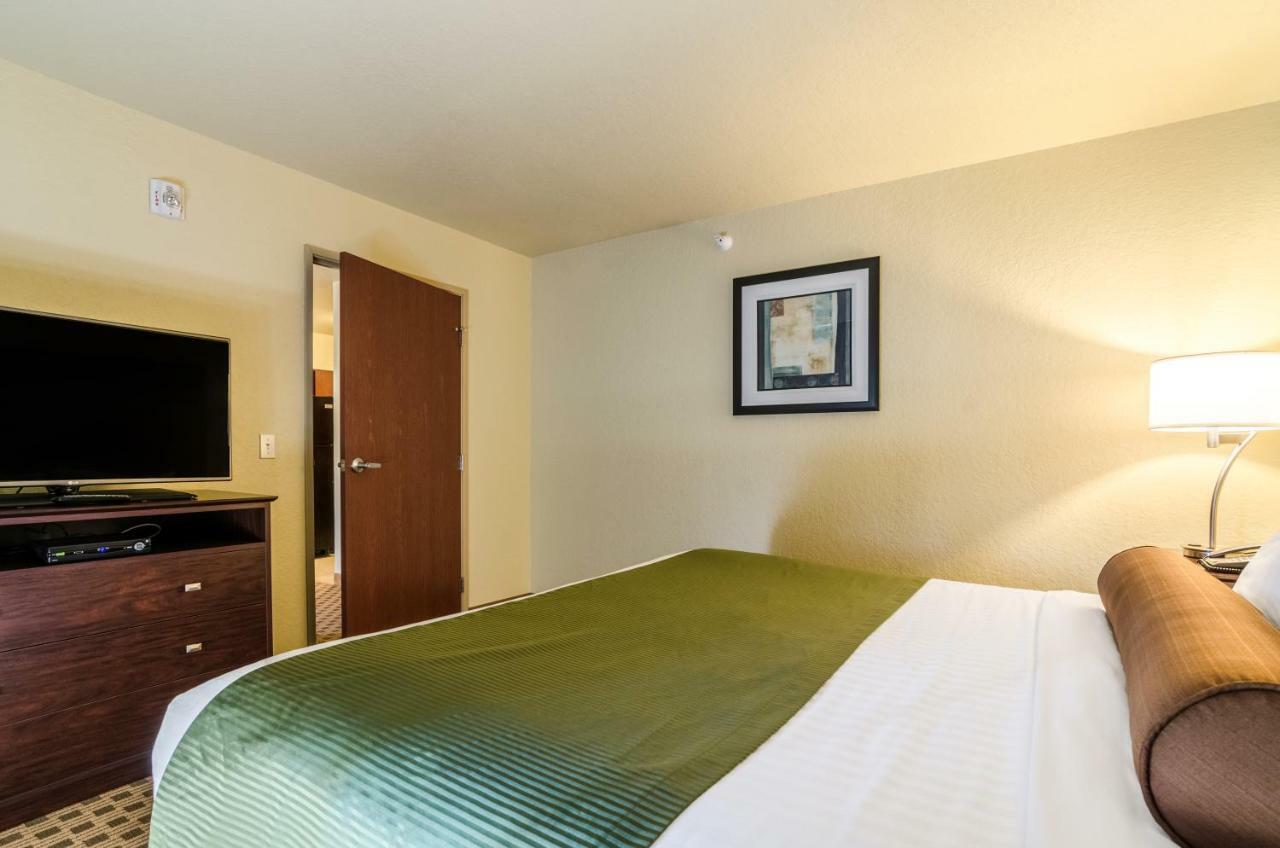Cobblestone Inn And Suites - Eaton Exterior photo